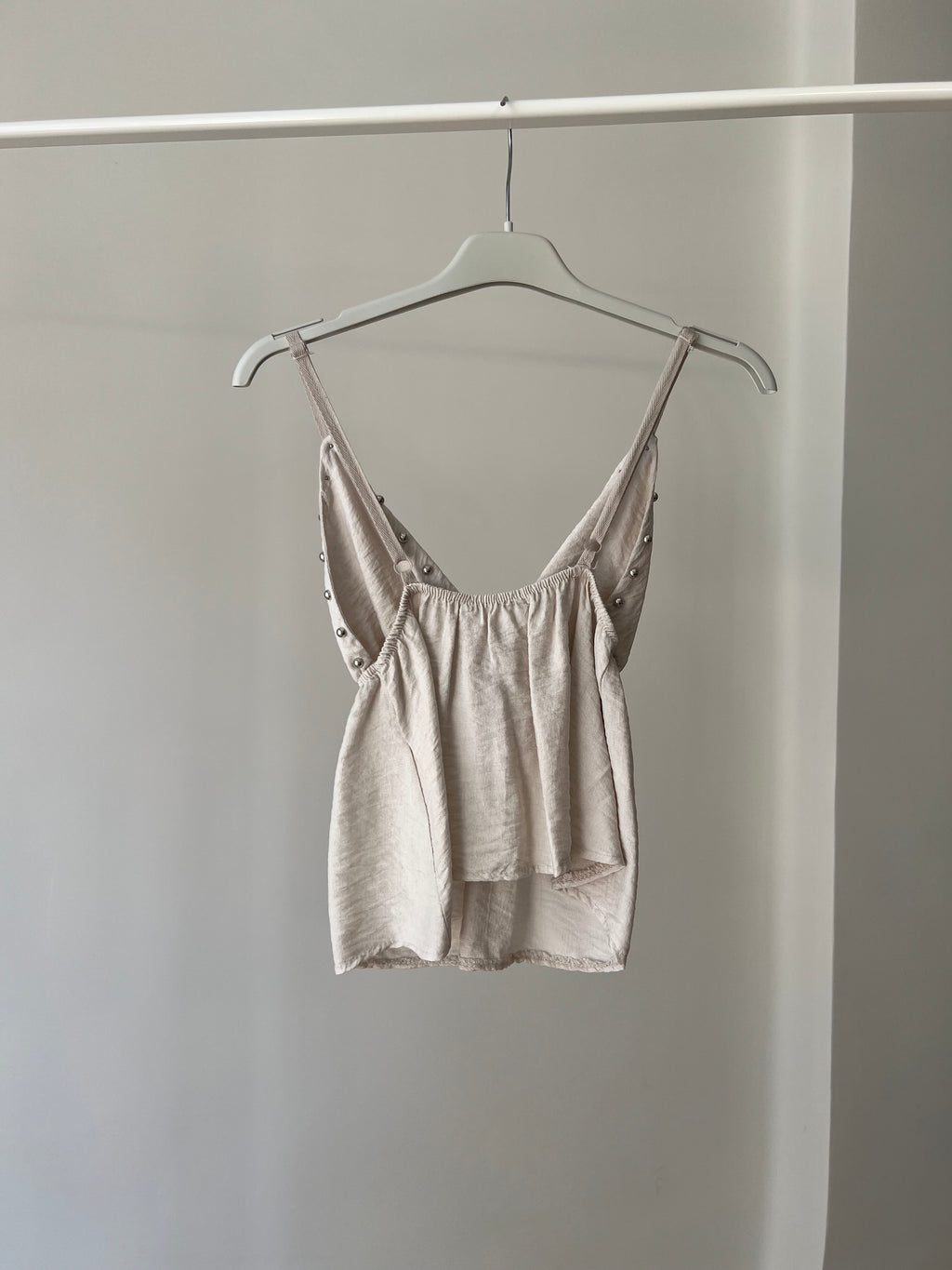 Top Tachas Beig